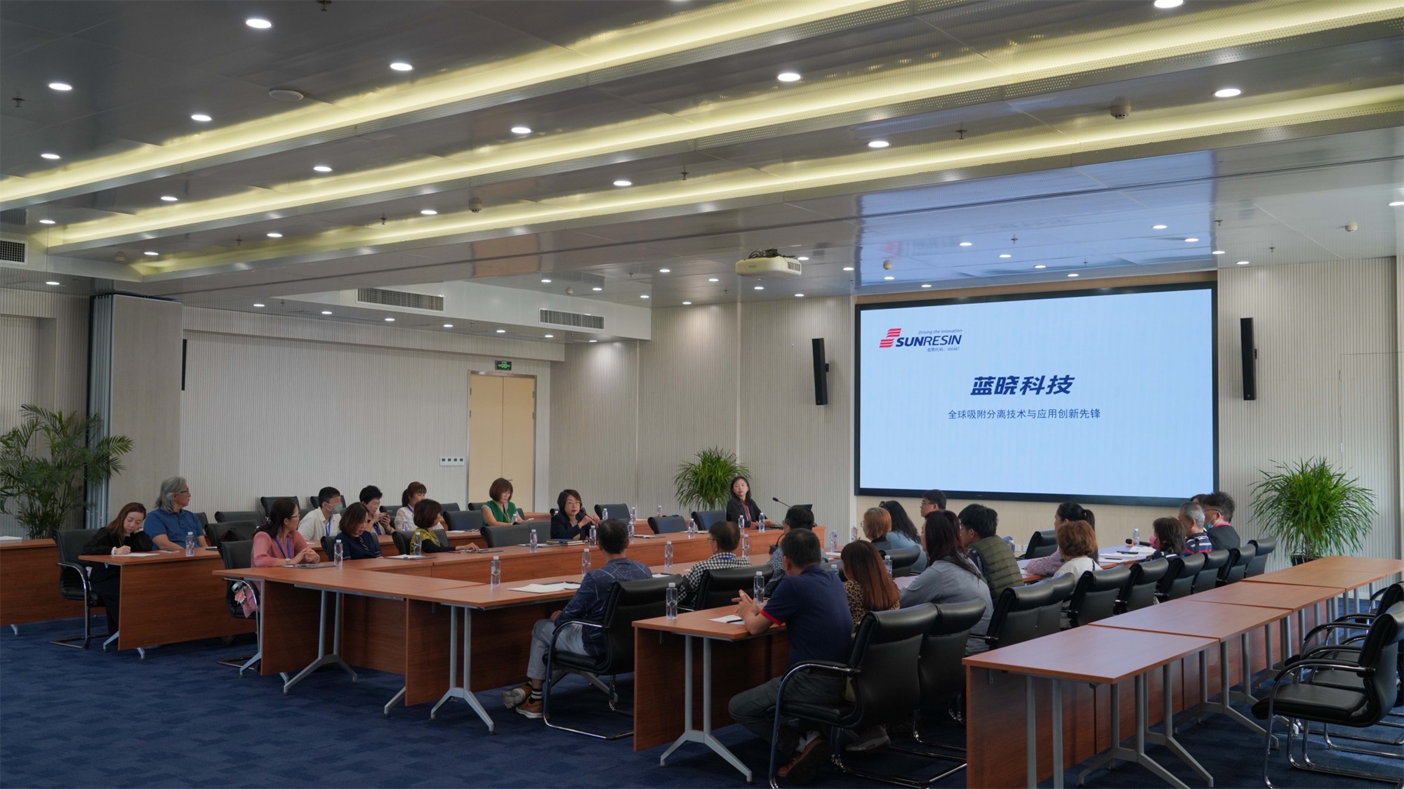 ݷݷ����������ӳ������