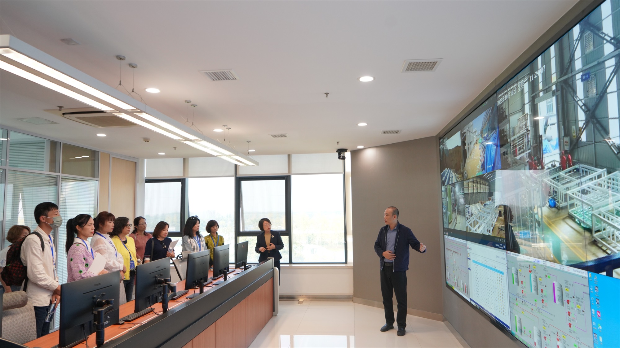 ݷݷ����������ӳ������