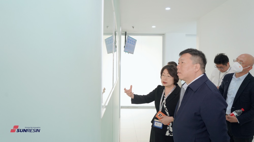 �й����й�˾Э�ᵳί�������һ�й���888���ſƼ������쵼