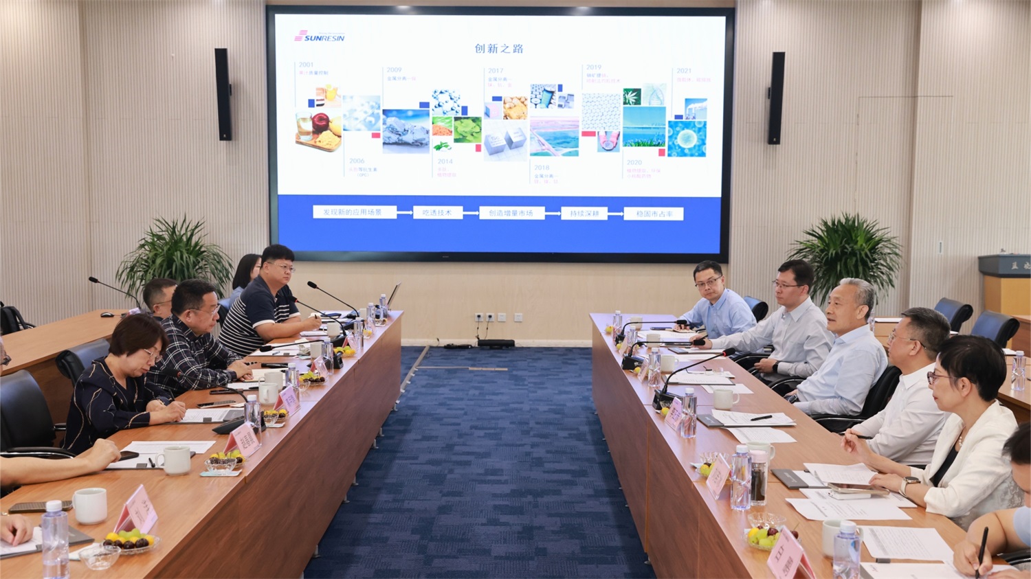 �Ĵ���ѧ�ó�������һ�й���888���ſƼ��ιۻ���